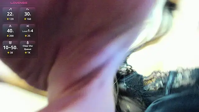 evelynvlove online show from February 2026 10:42:01 PM