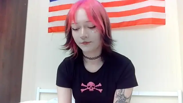 Snapshot of Shine_Luna chatting on February 2026 07:22:01 PM Shine Luna online show from February 2026 07:22:01 PM