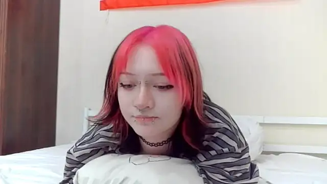 Snapshot of Shine_Luna chatting on February 2026 08:12:02 AM Shine Luna online show from February 2026 08:12:02 AM