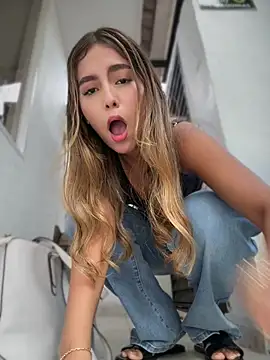 Valeria-escobar online show from May 2026 12:32:02 PM