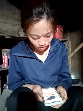 little-effy online show from April 2026 10:54:02 PM