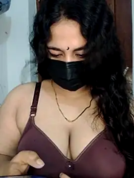 nosrat014 online show from April 2026 11:35:02 PM