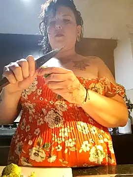 Divine Pouvoir online show from April 2026 11:13:01 PM