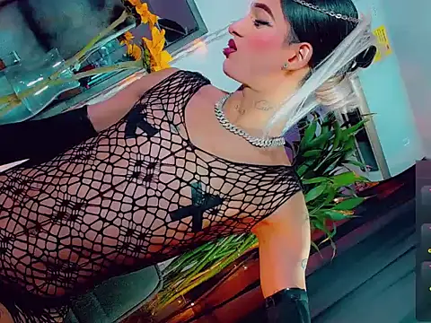 agathaferrer3 online show from April 2026 01:19:01 AM