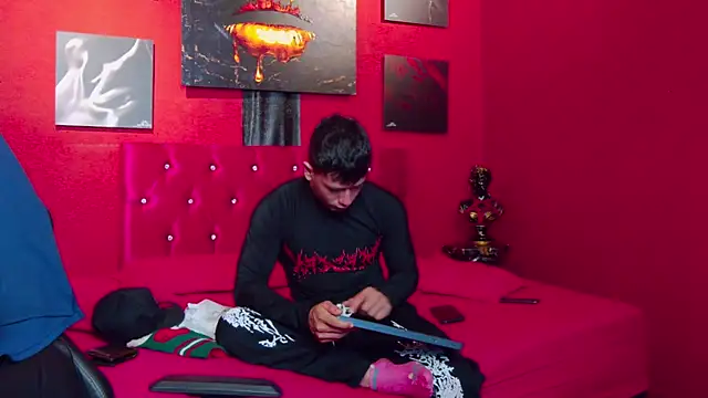 Snapshot of MagnusKnight_ chatting on January 2026 12:43:01 PM MagnusKnight online show from January 2026 12:43:01 PM