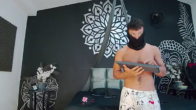 Snapshot of MagnusKnight_ chatting on January 2026 01:17:02 PM MagnusKnight online show from January 2026 01:17:02 PM