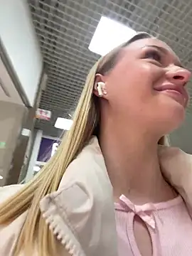 Snapshot of HelloAsh123 chatting on March 2026 04:13:02 PM HelloAsh123 online show from March 2026 04:13:02 PM