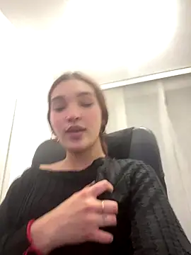 karely and justin online show from December 2025 02:05:02 AM