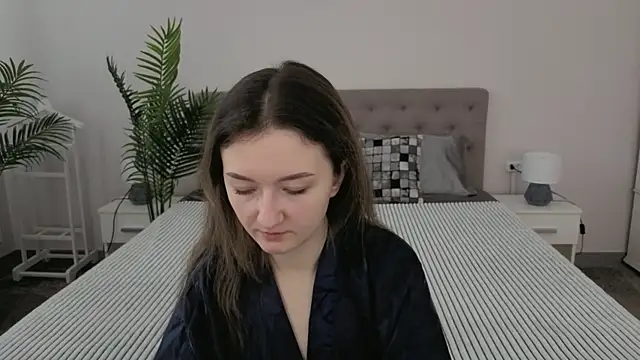 Snapshot of CyrenaLuxe chatting on March 2026 06:41:01 AM CyrenaLuxe online show from March 2026 06:41:01 AM