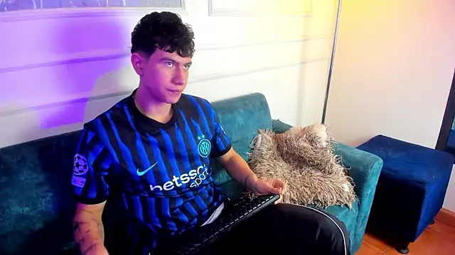 Criss Adams online show from February 2026 12:04:02 PM