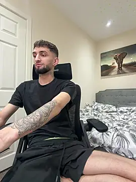 Juliann69Ramiro online show from March 2026 03:30:02 PM