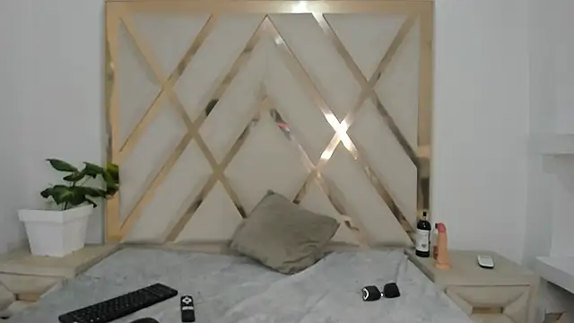 Selenaasm online show from February 2026 08:46:02 PM