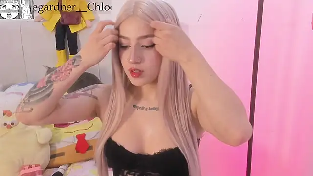  Chloe gardner online show from April 2026 09:28:02 PM