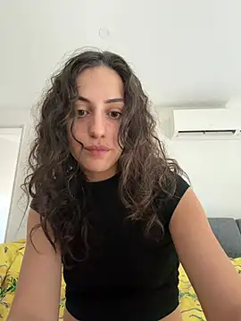 CoquineCharmeuse online show from April 2026 01:14:02 PM