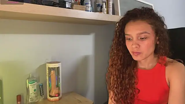 Sunshineegirll online show from December 2025 06:47:01 PM