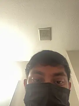 rohitgun023 online show from December 2025 05:51:01 PM