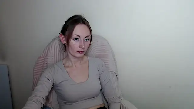 LiaSeass  online show from April 2026 12:17:02 PM