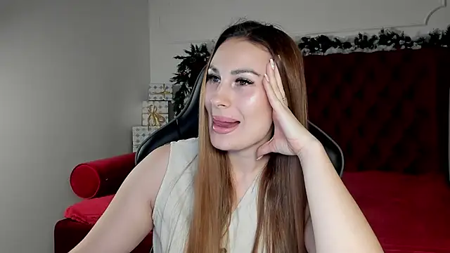 NoraFoxes online show from December 2025 05:25:01 AM