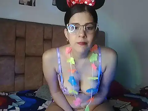 vanessa hot69  online show from July 2026 02:32:01 AM