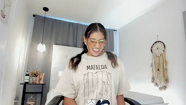 Snapshot of liaa_moretti_ chatting on January 2026 07:19:01 PM liaa moretti online show from January 2026 07:19:01 PM