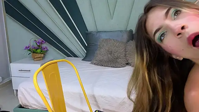 DulceeEsmeralda online show from March 2026 02:32:02 PM