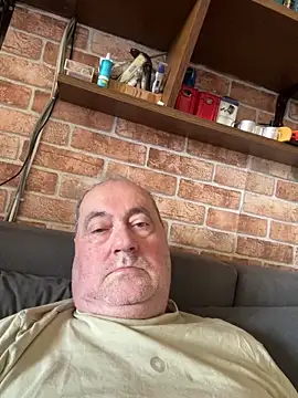 csikar online show from April 2026 12:04:01 PM