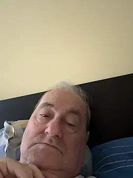 Snapshot of csikar chatting on April 2026 05:49:02 AM csikar online show from April 2026 05:49:02 AM