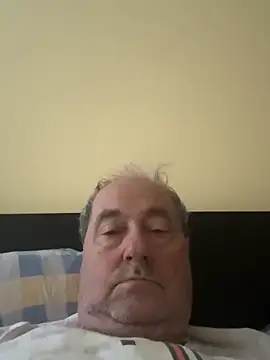 Snapshot of csikar chatting on May 2026 05:05:02 AM csikar online show from May 2026 05:05:02 AM