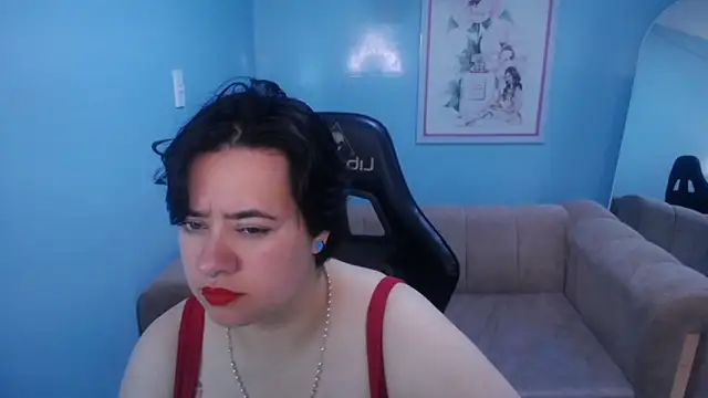 Snapshot of samythomas_t chatting on December 2025 02:18:01 AM samythomas t online show from December 2025 02:18:01 AM