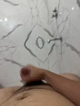 sam07422 online show from April 2026 06:00:01 PM