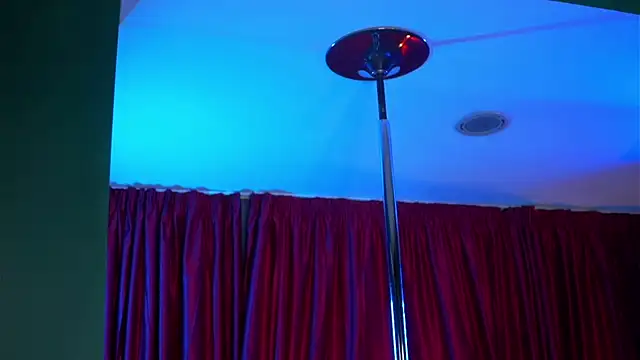 Snapshot of AstridVex chatting on January 2026 08:14:02 PM AstridVex online show from January 2026 08:14:02 PM