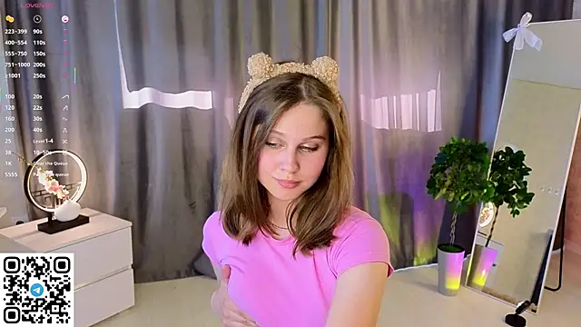 OpalEternis online show from May 2026 01:51:01 PM