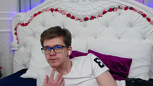 NickJohnas online show from April 2026 06:35:01 PM