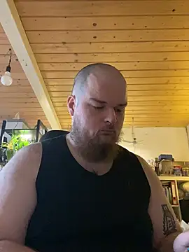 YoursxTruly online show from January 2026 01:04:01 PM