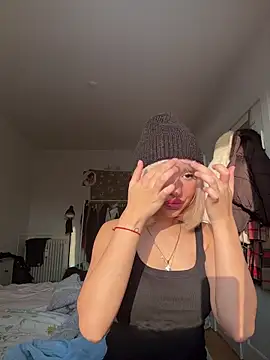 SilkyMira online show from January 2026 12:53:02 PM