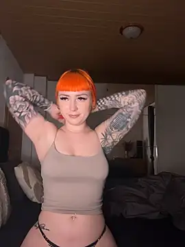 ScarletVixenLive online show from February 2026 09:27:01 PM