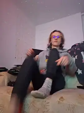 KoruYang online show from December 2025 09:22:01 PM