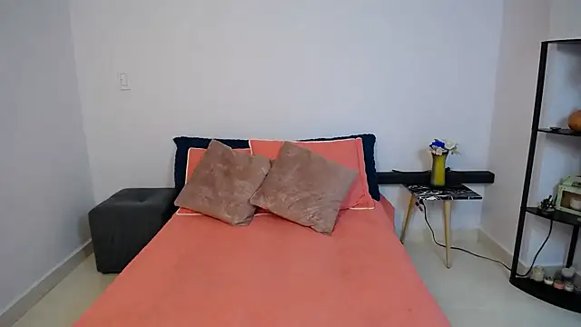 Snapshot of Parislennon chatting on February 2026 04:33:01 PM Parislennon online show from February 2026 04:33:01 PM