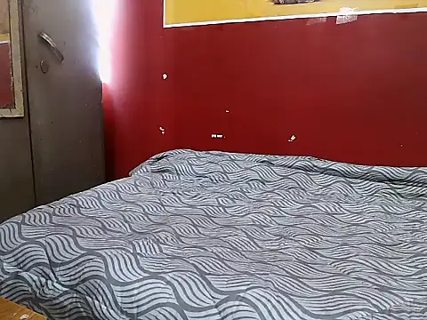 Lovelycouple25 online show from February 2026 06:58:02 AM