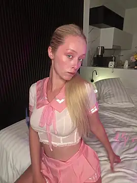 SunnyShiney online show from March 2026 01:35:02 PM