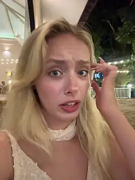 SunnyShiney online show from March 2026 12:54:01 PM