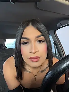 Snapshot of Silvanna-Casstro chatting on July 2026 11:24:01 AM Silvanna-Casstro online show from July 2026 11:24:01 AM