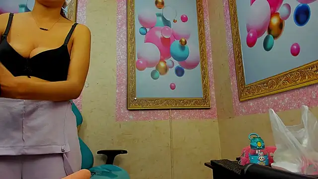 Jadde Greyy  online show from February 2026 02:43:01 AM