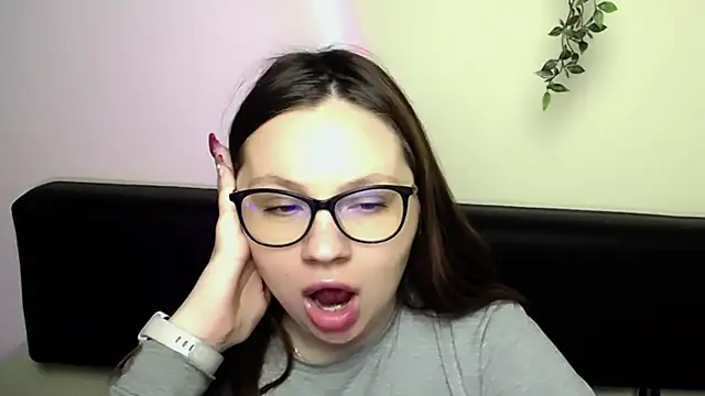Snapshot of LiliaErmi chatting on April 2026 05:54:02 AM LiliaErmi online show from April 2026 05:54:02 AM