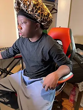 YourLittleBoyfriend online show from January 2026 06:33:02 PM