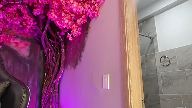 marahanson  online show from January 2026 02:41:02 PM