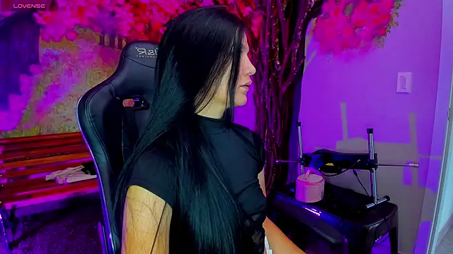 marahanson  online show from January 2026 07:04:01 PM