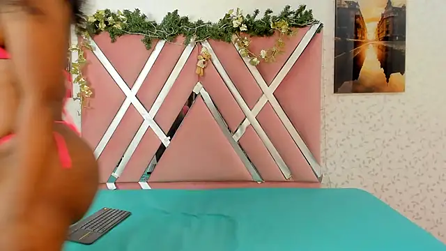 Sheila Scott online show from December 2025 10:50:01 PM