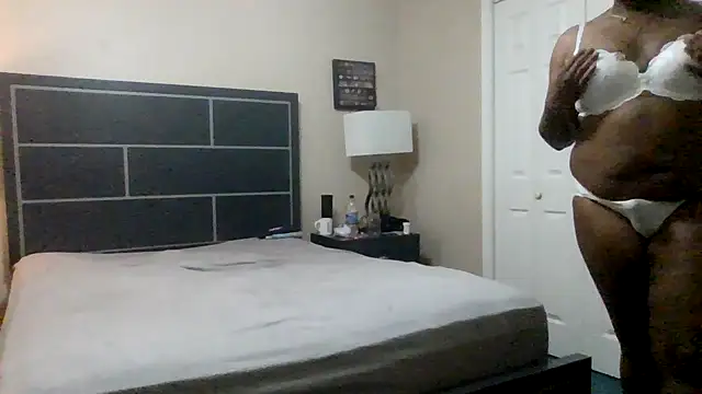 Snapshot of KeepMyAss chatting on March 2026 12:43:02 AM KeepMyAss online show from March 2026 12:43:02 AM