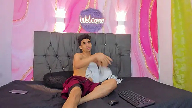 Hot Boys 69 online show from February 2026 12:26:02 PM